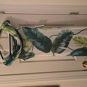 PREMIER AMOUR BRAND WOMEN'S BEAUTIFUL GREEN DRAPE NECK TROPICAL DRESS SIZE 6